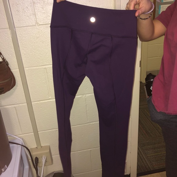 Size 4 Purple lulu lemon leggings - Picture 2 of 3